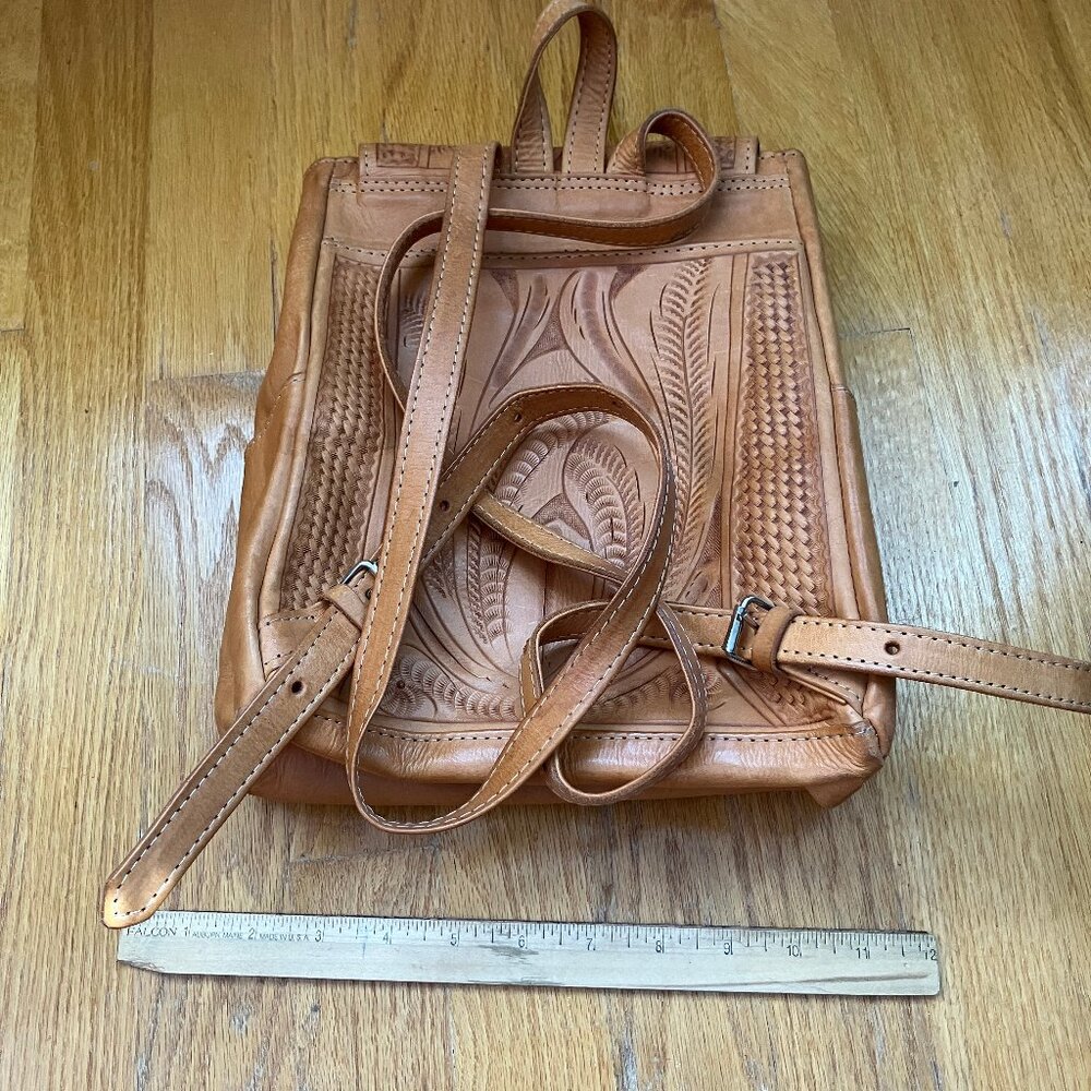 Leather backpack - Picture 2 of 4